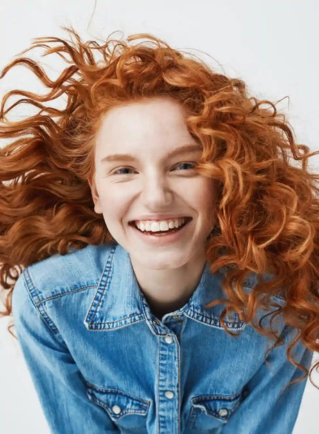 Cabelo volumoso e com movimento associado a produtos de volume capilar